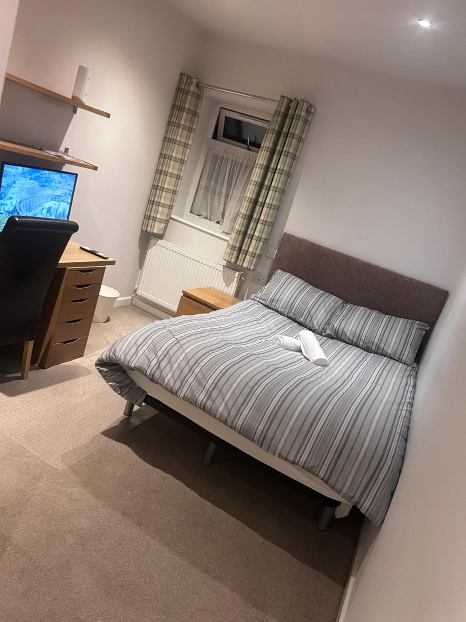 Seaford Guest House Pri Stoke-on-Trent Экстерьер фото