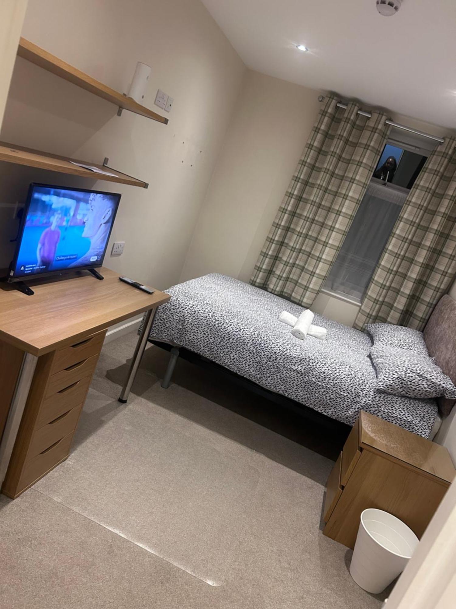 Seaford Guest House Pri Stoke-on-Trent Экстерьер фото