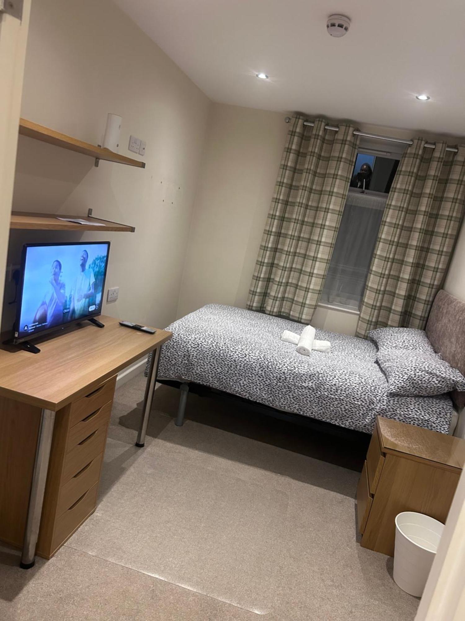 Seaford Guest House Pri Stoke-on-Trent Экстерьер фото